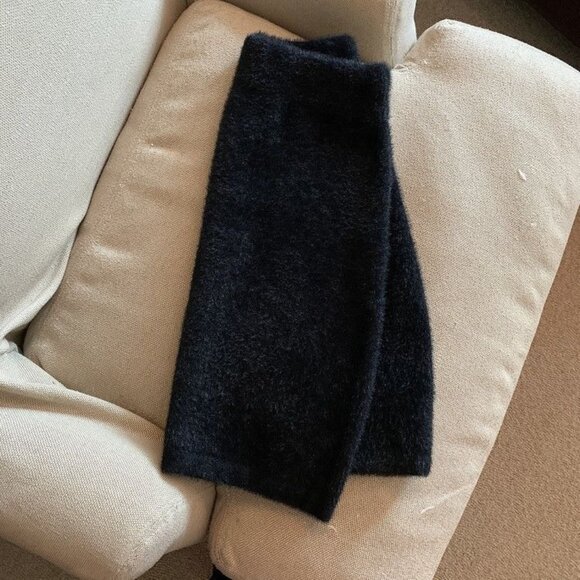 Super Soft & Chic/Black Faux Mink Knit Mini Skirt - Picture 3 of 3